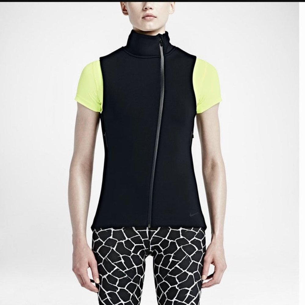 Nike Women's Therma Sphere Max Vest Medium NWT $155